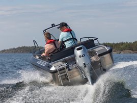 Faster-460-i-YM20-e-02