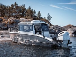 Silver Seahawk Cabin + Honda BF150 D XRU