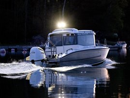 Silver Seahawk Cabin + Honda BF150 D XRU